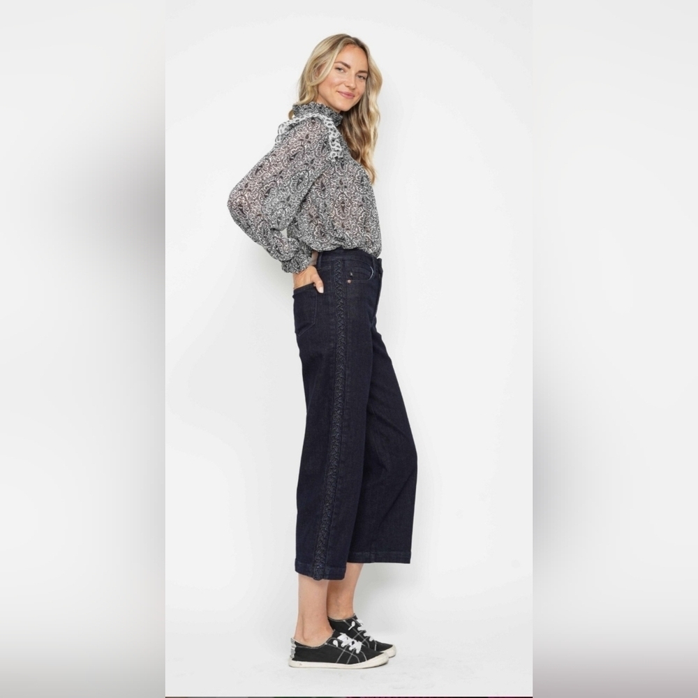 Judy Blue HR Dark Wash Wide Leg Cropped Jeans Braided Side Seams Various NEW - Picture 8 of 16